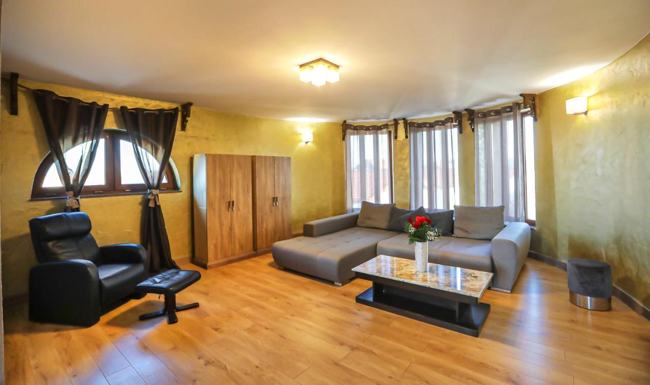 Transilvania Mansion Брашов Экстерьер фото